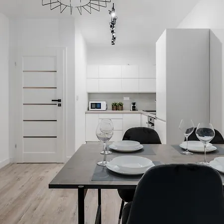 Pure - Gwiaździsta Wrocław